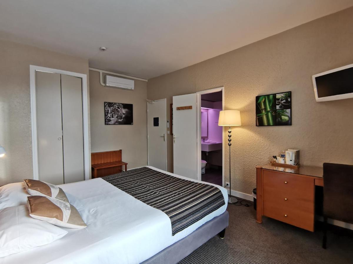 Logis Hotel Le Cerf Бриар Екстериор снимка